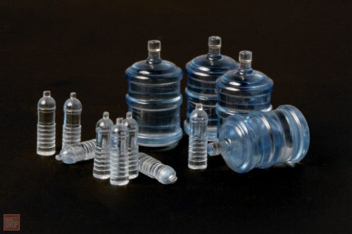 Meng Model 1:35 water bottles ballons