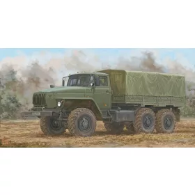 Trumpeter 1:35 Russian Ural-4320