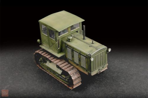 Trumpeter 1:72 ChTZ S-65 Tractor with Cab