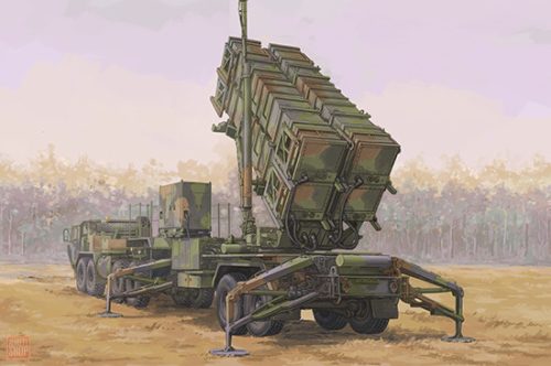 Trumpeter 1:72  M983 HEMTT & M901 L.S. w/MIM-104