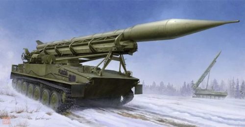 Trumpeter 1:35 2P16 Launcher w/Missile of 2k6 Luna FROG